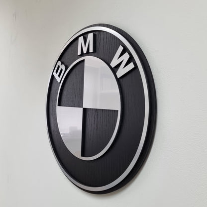 BMW logo - aluminium en zwartkleurig wandpaneel - 49cm breed