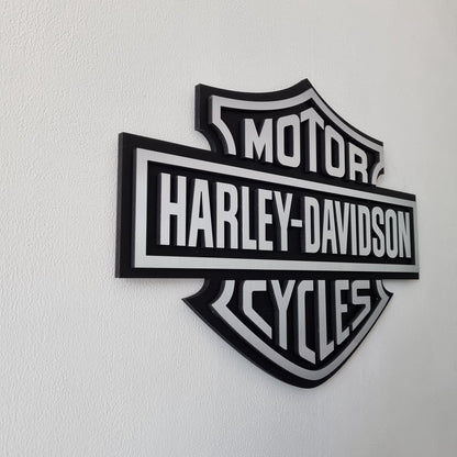 Harley Davidson logo - aluminium en zwartkleurig wandpaneel - 53cm breed. 40cm hoog