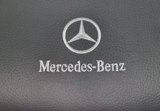 Kinderzitverhoger - Dakota leer, geborduurd logo, zwart, passend voor Mercedes